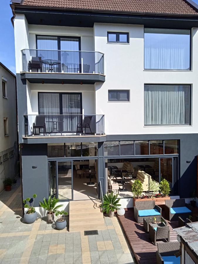 אוהריד Apartments Mite מראה חיצוני תמונה